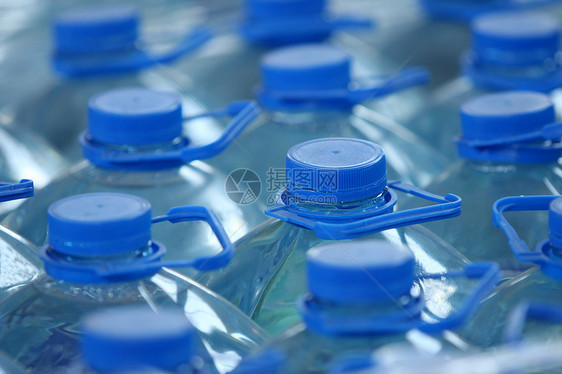 堆叠瓶装水市场口渴工业矿物制造厂工厂液体水合物生产饮料图片