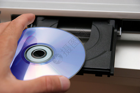 在 CD 播放器上插入 CD视频音乐扬声器喷射体积力量电影光盘录音机玩家图片