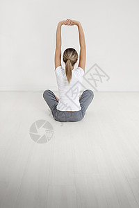 健身和瑜伽女性锻炼沉思意识运动活力药物身体福利活动图片