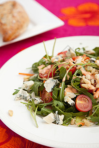 健康沙拉午餐食物盘子火箭松子图片