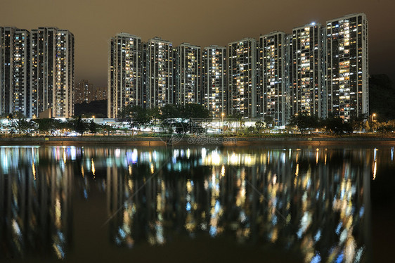 香港之夜运输土地天空火车城市蓝色民众高楼住房单轨图片