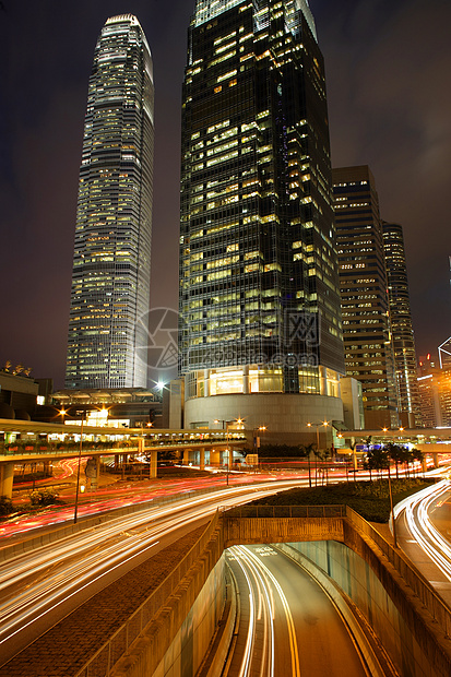 香港夜场金融摩天大楼尾巴运动国际中心头灯商业港口图片