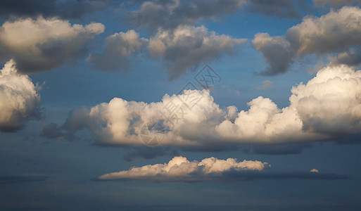 毛羊毛绒云云景天空鲭鱼浮云白云景观背景图片