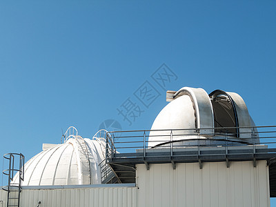 望远镜圆顶观测台勘探天文学蓝色天空建筑建筑学白色天文金属科学图片