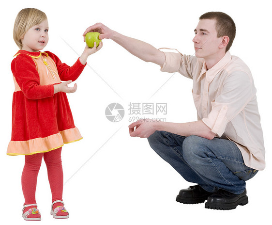 男人给女孩苹果娘娘腔水果女性红色绿色衣服孩子图片