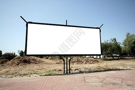 蓝色天空中崭新的广告牌营销宣传标语展览空白白色公司公告商业框架图片