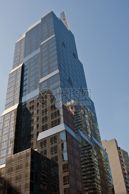 纽约市的摩天大楼建筑学商业天空蓝色城市窗户玻璃金融街道天际图片