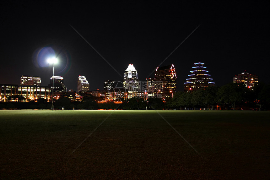 夜间德克萨斯州市下城奥斯汀技术市中心城市场景商业高楼景观晴天建筑首都图片