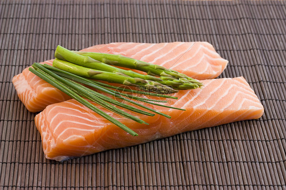鲑鱼和白厨房蔬菜玫瑰粉色食物营养柠檬海鲜餐厅图片