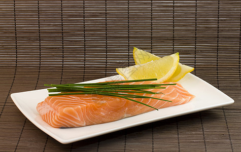 新鲜鲑鱼食物海鲜粉色美食餐厅营养饮食厨房蔬菜柠檬图片