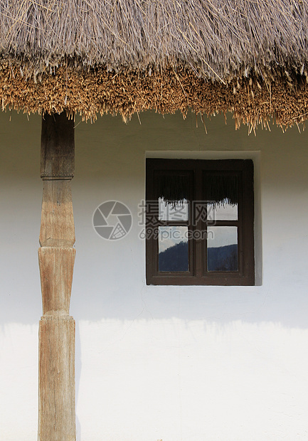 窗户木头窝棚茅草乡村国家建筑学屋顶传统农场房子图片