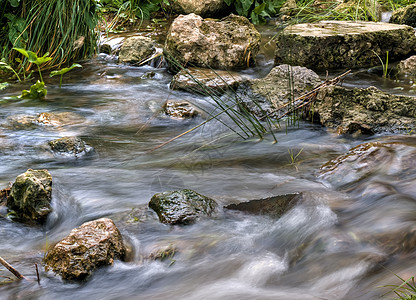 泉水岩石风景乡村农村流动角落溪流石头喷泉藻类图片