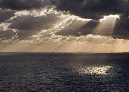 地中海黄昏风景地平线气象射线地球海洋天气天顶孤独日出图片