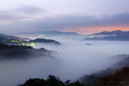 雾色风景图片