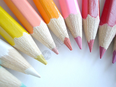 彩色铅笔幼儿园学校爱好补给品色调白色染色蜡笔木头圆圈图片