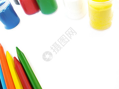 水色和蜡笔爱好静物水彩画水彩工具幼儿园染色学校白色补给品图片