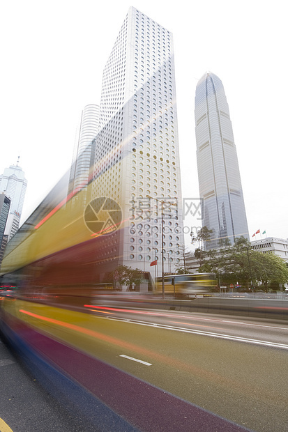 香港市中心的交通经过香港景观过海建筑学建筑城市港口旅行运输隧道路口图片