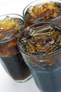 冷可口可乐混合器白色立方体派对玻璃冰块苏打饮料冷饮汽水图片