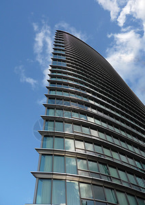 玻璃玻璃大楼天空摩天大楼现代主义职场建筑学反光反思办公室地标财产图片
