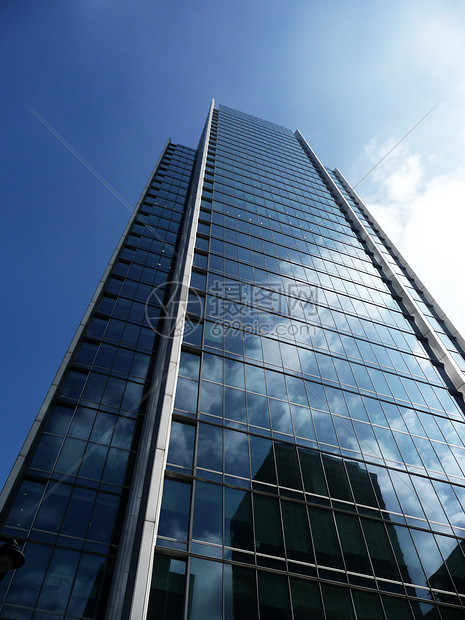 Dockland 大楼地标反射天空现代主义玻璃管理人员财产白色反思建筑图片