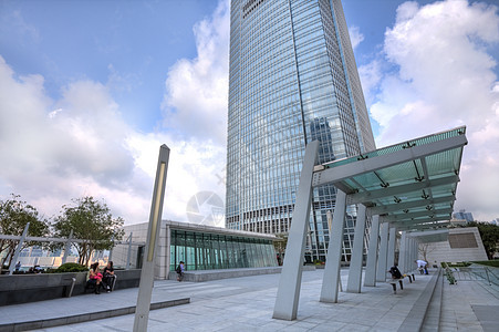 在蓝天背景上建造现代建筑Name窗户商业市中心天空城市镜子玻璃反射蓝色摩天大楼图片