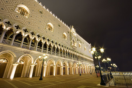 在macau 中建造欧洲风格的建筑街道中心天空正方形旅行艺术地标大教堂宗教城市图片