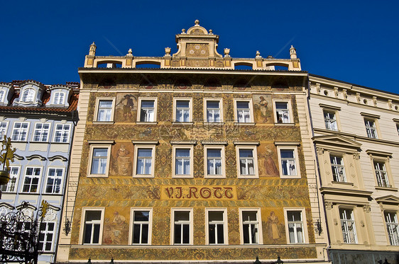布拉格的旧宫殿晴天天空城市蓝色旅行建筑假期文化历史图片