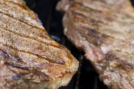 烹饪用餐气体条纹烧烤牛扒肋眼火焰食物营养牛肉图片