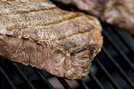 烹饪牛肉丙烷用餐食物肋眼木炭燃烧营养炙烤厨房图片