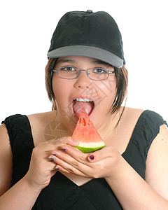 女孩食用西瓜健康饮食童年水果帽子背景图片
