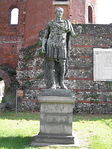 罗马雕像青铜墙壁红色绿色城堡雕塑氧化物皇帝考古学帝国图片