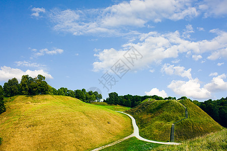 立陶宛夏季山丘图片