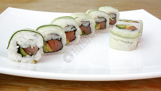 寿司饮食海藻异国海鲜美食情调美味食物白色背景图片