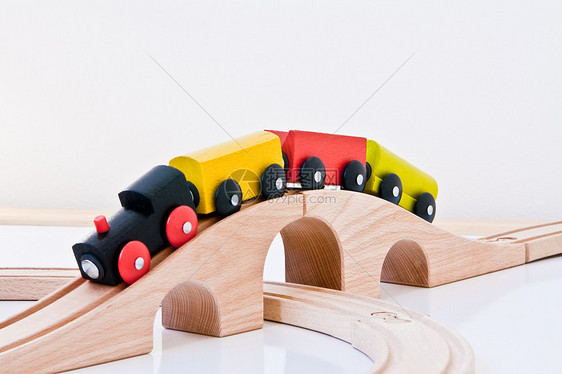 铁路玩具火车对象车轮生活团体机车黄色曲线孩子们孩子车辆图片