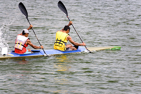 皮下运动员激流爱好运动竞赛冒险娱乐独木舟闲暇海洋图片