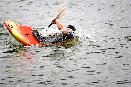Kayaking 窃听危险运动激流冒险行动爱好竞赛锻炼闲暇海洋图片