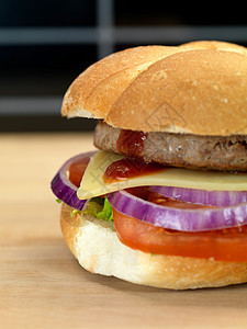 汉堡包食谱油炸晚餐小吃面包洋葱蔬菜饮食午餐牛肉图片