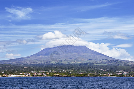 从海洋 皮科岛 亚速尔群岛的皮科火山天空群岛旅游顶峰海景村庄风景旅行海岸图片