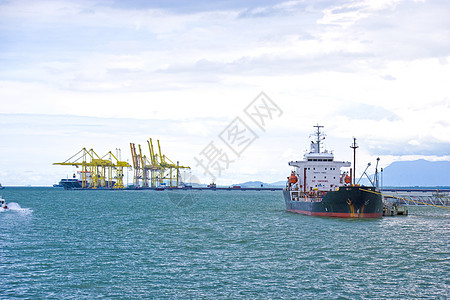 港口船只出口联运集装箱码头海洋血管商业货物运输商品图片