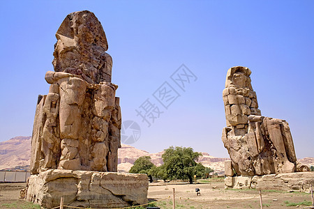 梅农巨星国王女王历史岩石旅行纪念碑建筑学地标历史性沙漠图片