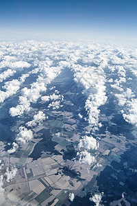 云层之上地平线旅行天际飞机航班全景立交桥飞行蓝色孤独图片