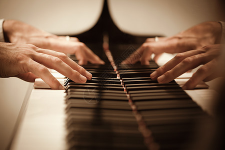 男人弹钢琴音乐家乐器艺术钢琴裁剪黑色键盘男性歌曲音乐图片