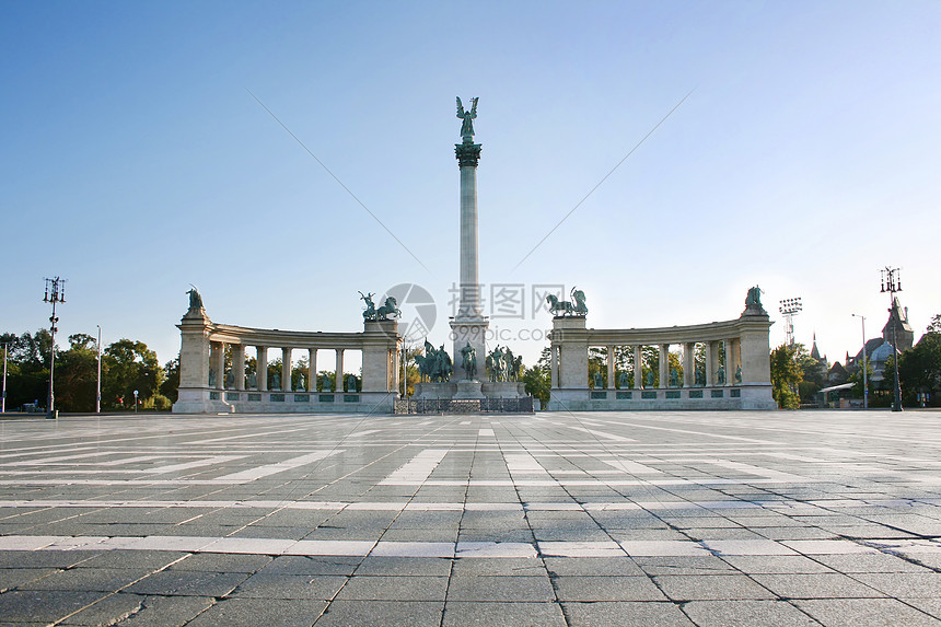 布达佩斯英雄广场蓝色旅行文化场景天空历史建筑学全景城市旅游图片