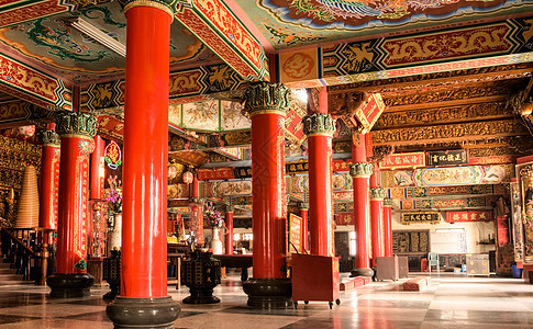 建造多彩中国寺庙的内部建筑图片