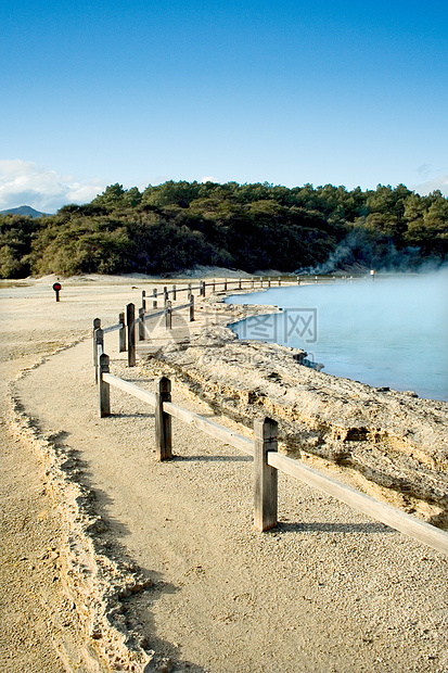 水边 Wai-o-Tapu 罗托鲁阿火山区 热奇幻地带图片