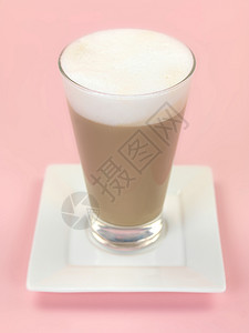 脱拿铁咖啡杯子泡沫棕色玻璃牛奶液体可可白色奶油图片