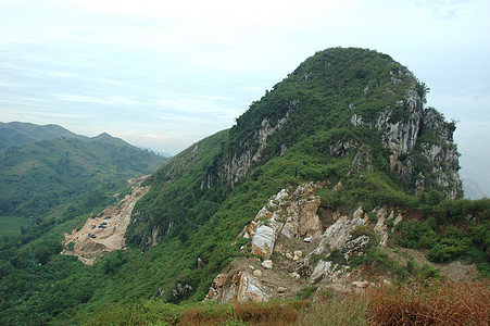 卡尔斯特山地质学高原岩溶图层遗产爬坡远足岩石顶峰石灰石图片