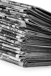 白色背景的一连串报纸被孤立历史黑色记者折叠打印阅读回收社论团体图片