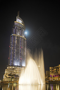 阿联酋迪拜夜间现代大楼图片