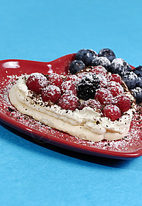 果莓配浆果水果蛋白饮食奶油浆果甜点图片
